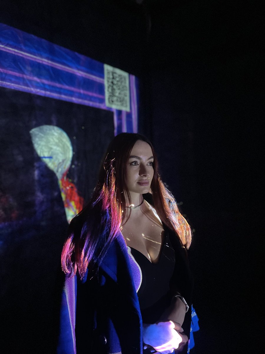 Nft exhibition in Vladivostok 🔥🔥
Opening🔥😈
It was fire! 

A lot of people, lectures, about 60 artists, more then 130 NFT’s! 
Even TV came to us 🤯
Watch how it was:

1/6
