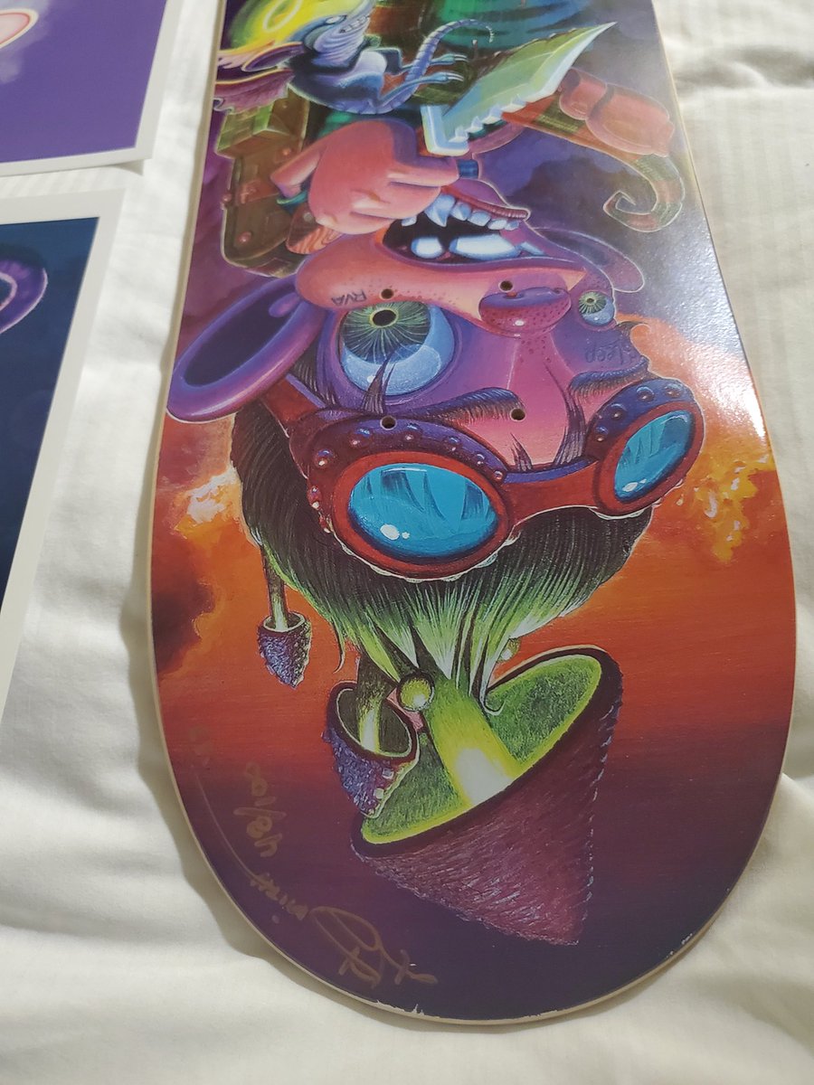 ChitinNature's tweet photo. Merch and Prints by @carkayous 🤩

When @jessesmithart invites you to booth it, and you realize your booth is right beside them?

You have to play their dice game! You can win a plethora of merch! #LevelUp

#Carkayous #NFTFam #NFTs #NFTCommunity #JesseSmith
#GunnerTattoo #NFTLife https://t.co/tKmRTblmda