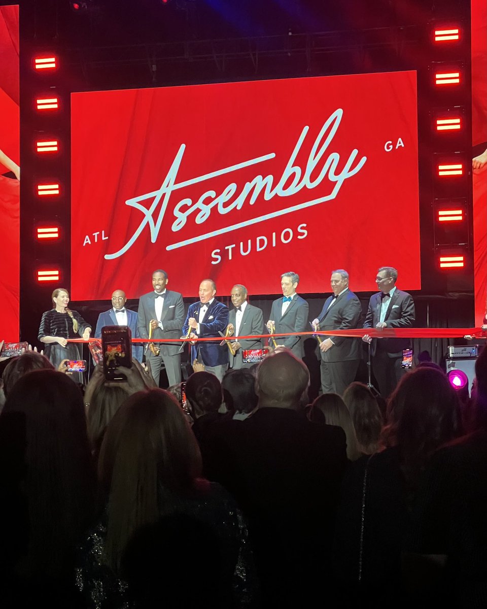 SamforGeorgia's tweet photo. Congratulations @cityofdoravillega and @assemblyatlanta on the grand opening of your state-of-the-art film and television studio! #StudioCity #HollywoodOfTheSouth #AssemblyGala #gapol https://t.co/BH6gUzw5qb
