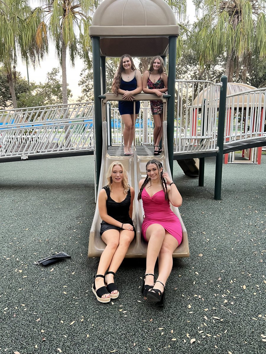 emmasoftball26's tweet image. Vero Beach High Homecoming with a special guest @AddisynBerry.