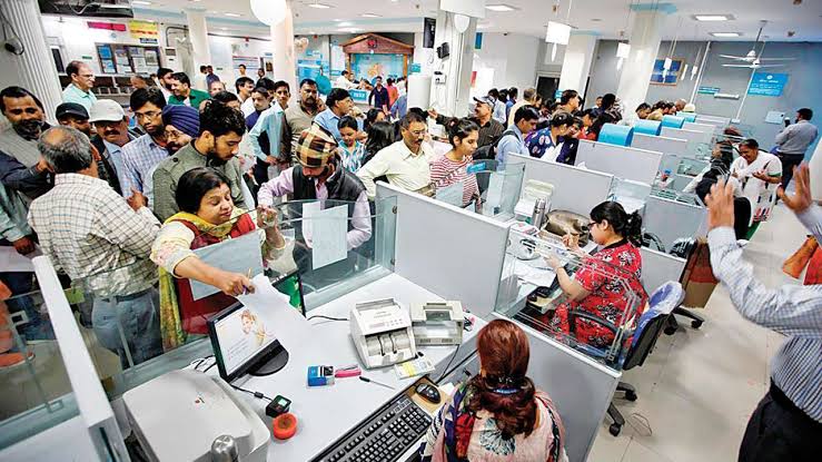 It's a simple formula; You will need enough staff if you need to serve the whole nation. <a href="/FinMinIndia/">Ministry of Finance</a> #BankRecruitment #AIBEA