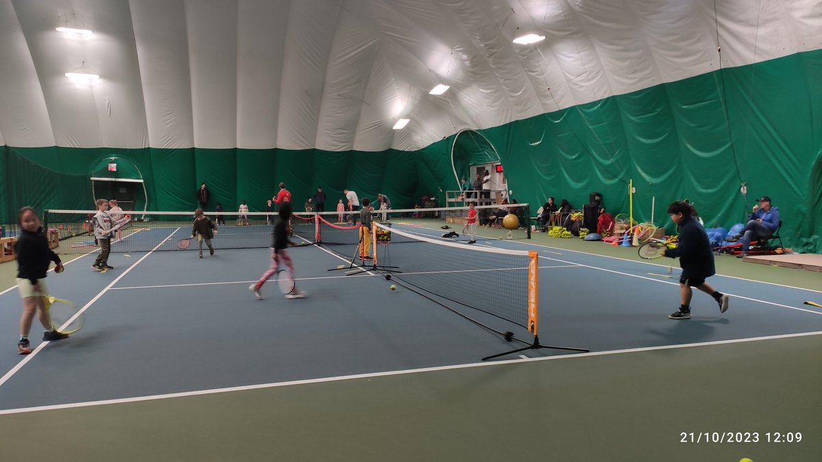 boscoffernandes's tweet photo. RedBall ProgressiveTennis Sat 12-1p indoors @HEADStartTennis had a wonderful start 21Oct w @bigteddykgb @JamieDPower #CoachTim #CoachMatt. Such a joy to see the kids back. Loved every min of it. So happy to be a part of their ongoing #LongTermPlayerDevelopment .FeelingBlessed https://t.co/zXaBRJC7L2