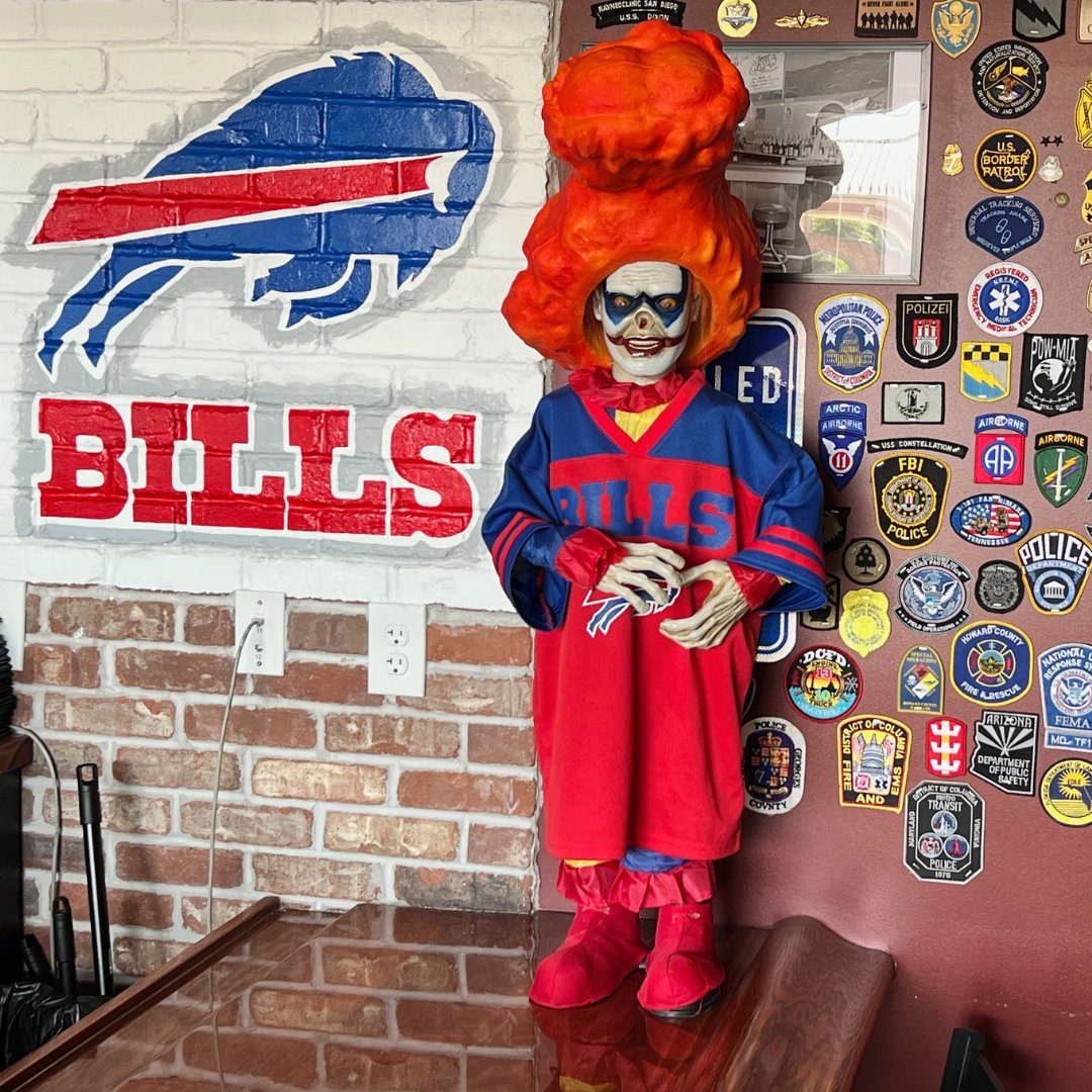 AnchorBarNoVA's tweet photo. Chucky loves his hats and one of his favorites is the Anchor Bar Wing Hat. We have them in stock and they are a must for any Bills Fan. You may just look as handsome as Chucky does in his.......
#winghat #buffalowing #buffalowinghat #anchorbar @buffalowingwear https://t.co/H8EsyadiDu