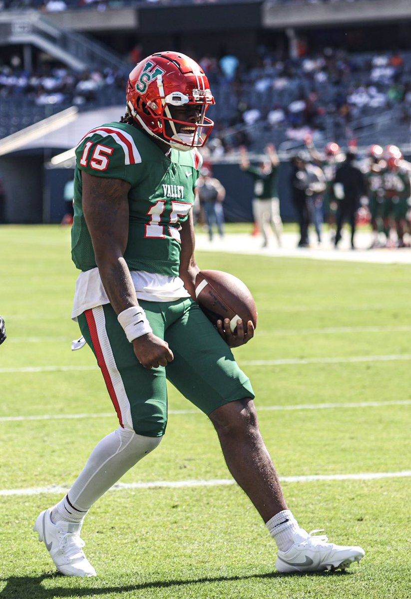 TyquanSimon's tweet photo. After a great conversation with @GrantSimms4real , I am Blessed to receive a D1 offer from @MSValleyFB 💚🤍 @aliceville_FB @GradyMGriffin 

#GodFirst☝🏾
#blessed 🙌🏾 https://t.co/7Mvl6iFYA9