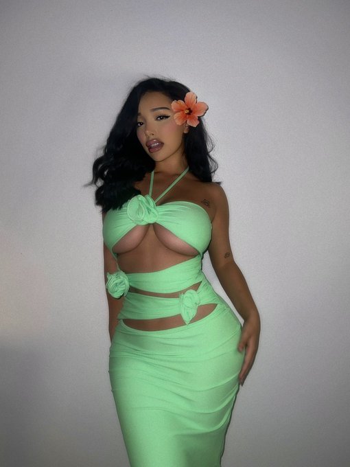 Island girl https://t.co/uqVRptTyvN