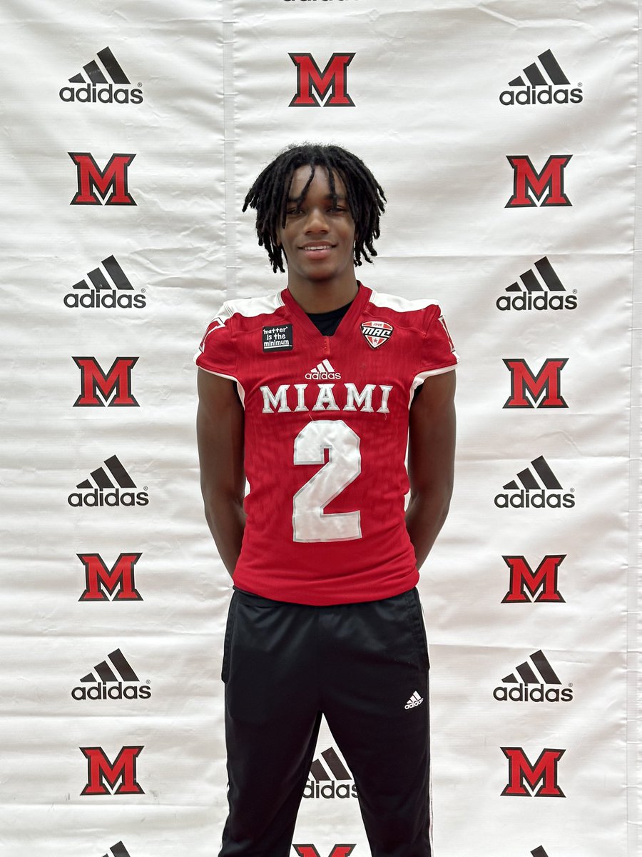 amari_jackson07's tweet photo. Thank you to @Martin_Miami_HC @RedHawksRecruit for having me up here today! #RiseUpRedHawks https://t.co/SeFpmAaKfM
