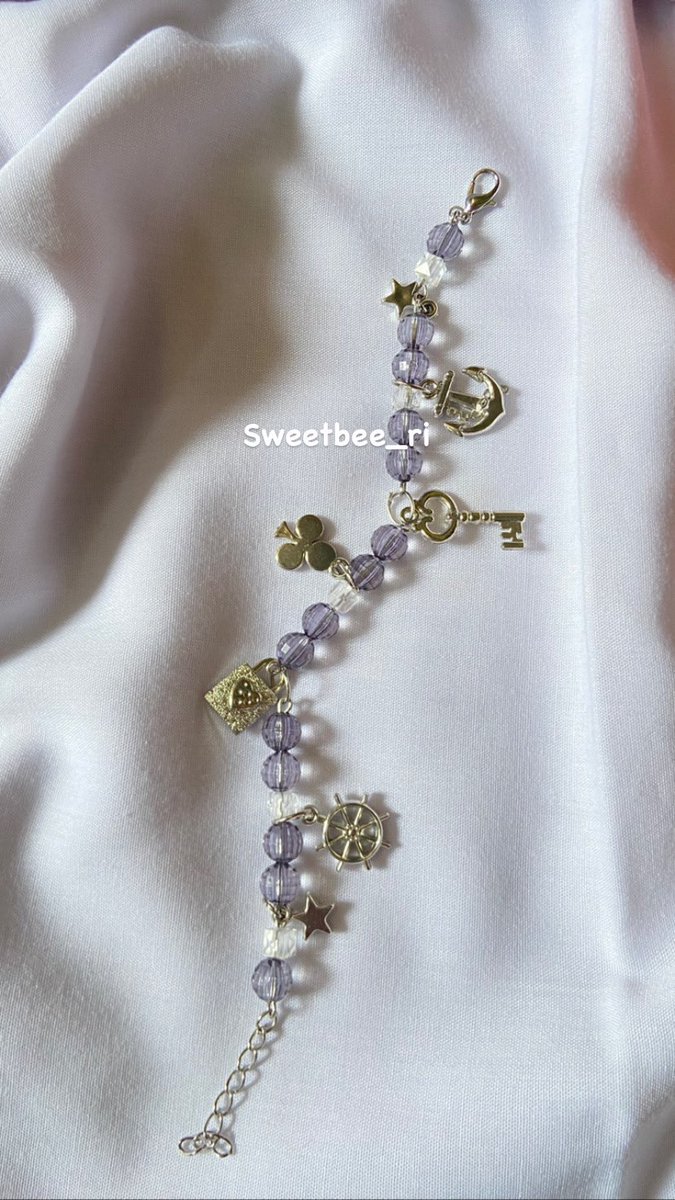 fetchingbizzle's tweet photo. NEW NEW NEW!!!
bracelet beads tergemoy lucu wajib yg kalian punya nih!!! Homemade buatan aku ya yuk di checkout, ini beneran lucu parah aku juga sering pake😭🥰 untuk order bisa DM aku ya beeluv🫶🏻✨ #bracelet #Sarwendah #Ruben #Gaza #suzy https://t.co/sB68NVpExv
