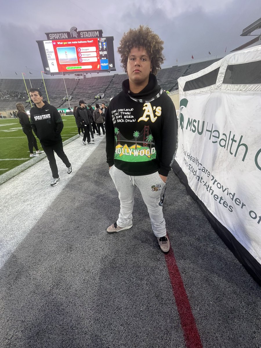 kaden_strayhorn's tweet photo. GO GREEN?!💚🤍 https://t.co/iBsxeBlwHQ