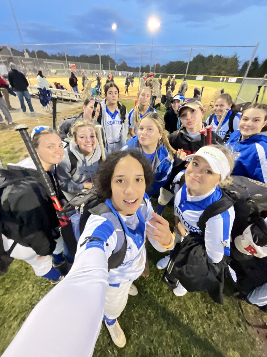 Sienna Meli (@smmeli02) on Twitter photo Good start to the weekend!
We went 2-0 and will continue our streak tomorrow at 8:00am ‼️‼️
End of game 0.5 after a win #GoPredators
@RecruitedByGTSB <a href="/SalisburySB/">Salisbury Softball</a> <a href="/HoodCollegeSB/">Hood Softball</a> <a href="/ClarionSoftball/">Clarion University Softball</a> <a href="/CNUSoftball/">CNU Softball- 2022 National Champions</a> <a href="/SoftballDown/">Down South Softball</a> <a href="/UofSSoftball/">University of Scranton Softball</a> Good start to the weekend!
We went 2-0 and will continue our streak tomorrow at 8:00am ‼️‼️
End of game 0.5 after a win #GoPredators
@RecruitedByGTSB <a href="/SalisburySB/">Salisbury Softball</a> <a href="/HoodCollegeSB/">Hood Softball</a> <a href="/ClarionSoftball/">Clarion University Softball</a> <a href="/CNUSoftball/">CNU Softball- 2022 National Champions</a> <a href="/SoftballDown/">Down South Softball</a> <a href="/UofSSoftball/">University of Scranton Softball</a>