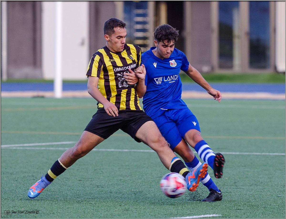 . <a href="/gipuzkoafutbola/">Gipuzkoako Futbol Federazioa</a>
Division de Honor Regional: Fotografías del partido <a href="/OKEfutbol/">Ordizia K.E</a> - <a href="/AmaikakBat/">Amaikak Bat</a>
photos.app.goo.gl/3VyLQYa7LrPVFu…