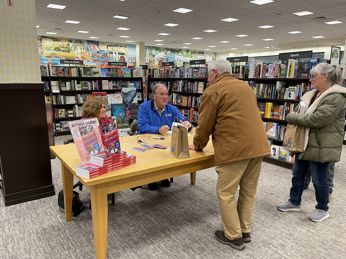 BNMcKinleyMall's tweet photo. A huge thank you to John Murphy and everyone who came out tonight for a signed edition of If These Walls Could Talk- Stories From The Buffalo Bills Sideline, LockerRoom, and Press Box. 

@murph_bills 
#AuthorSigning #BNEvents #GoBills #BNMcKinley https://t.co/2yp9DFxTqo