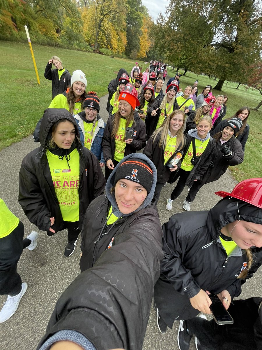 Coach_Zimny's tweet image. They are amazing! Volunteered this morning for the ACS BC event and walked in support of my sister/survivors/fighters! 💖 #playforsam