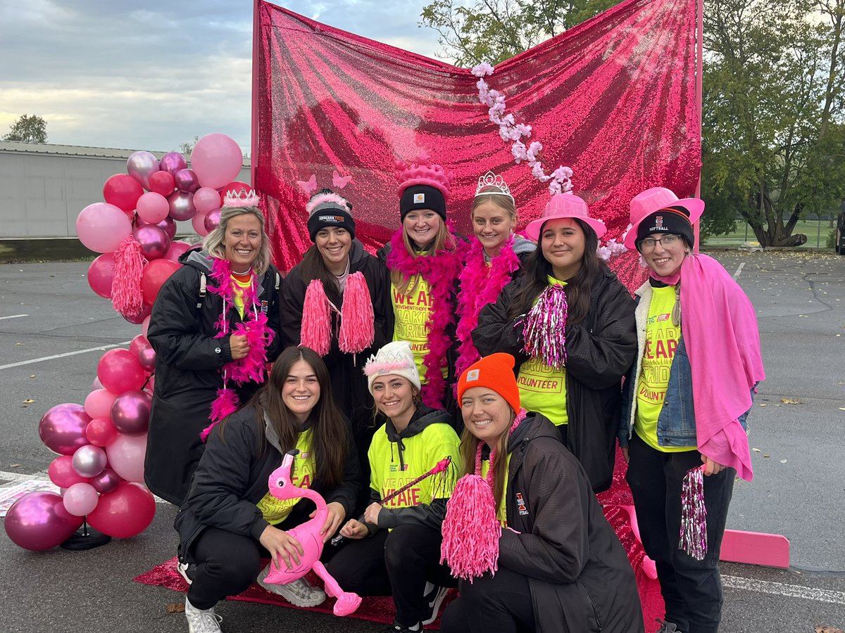 Coach_Zimny's tweet image. They are amazing! Volunteered this morning for the ACS BC event and walked in support of my sister/survivors/fighters! 💖 #playforsam