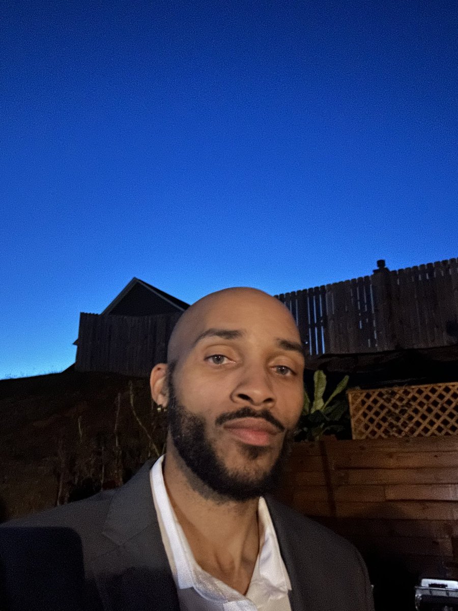 Sirferrell1's tweet photo. 👨🏽‍✈️ https://t.co/EZ1iWLgafX
