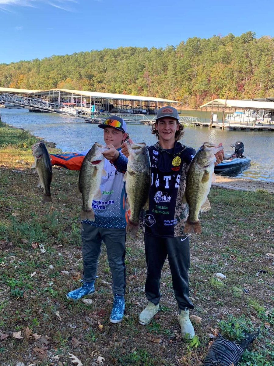 GWaveFishing's tweet photo. Skip Howell (9th) and Mark West (9th) placed 1st in the Mississippi @bassmaster B.A.S.S. High School Nation North Division tournament on Pickwick Lake with a total of 17.95 pounds. The largest bag in school club history. They also won lunker. Congrats guys! @TupeloHigh https://t.co/WMkdiT2uBE