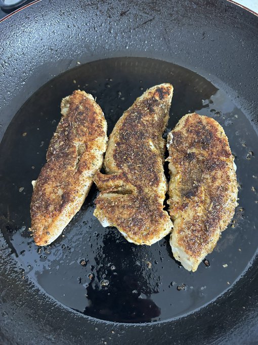 I&rsquo;m making my creamy lemon cheese pasta to then write the blog for those who wants to make this dish