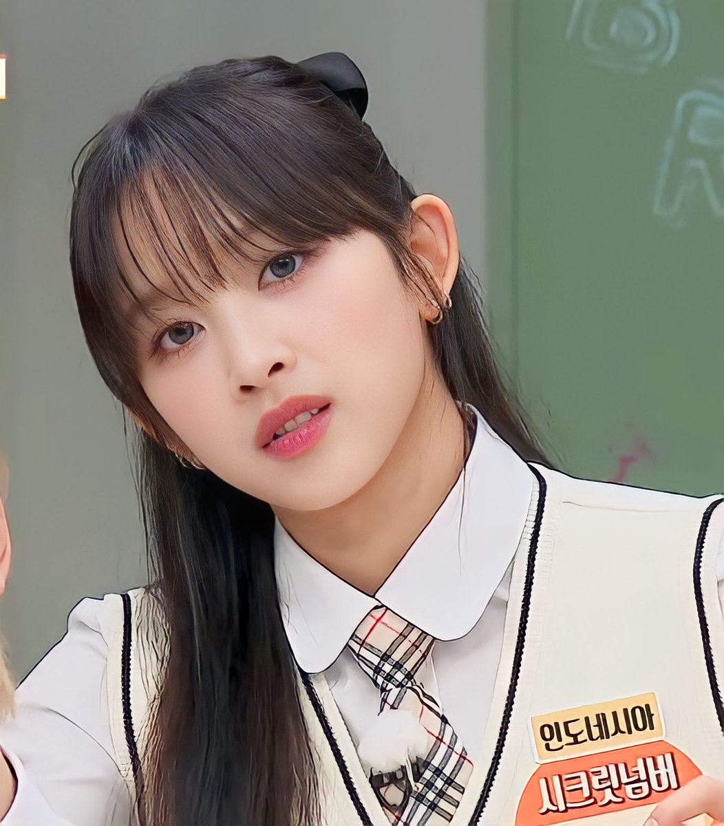 XZGgf_'s tweet photo. ANAK AGUNG AYU PUSPA ADITYA KARANG 👸🏻❤️❤️

#DITA  #ディタ #디타 #DITAKARANG #SECRET_NUMBER #Dita_KnowingBrothers @5ecretNumber https://t.co/lMS8XyR7Ec