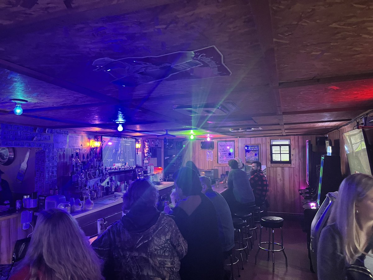 DivesOfWI's tweet photo. Ole’s Tap
Summit, WI
#divesofwi #divebar #olestap #wisconsin #summitwi https://t.co/VOqoNpJbOf