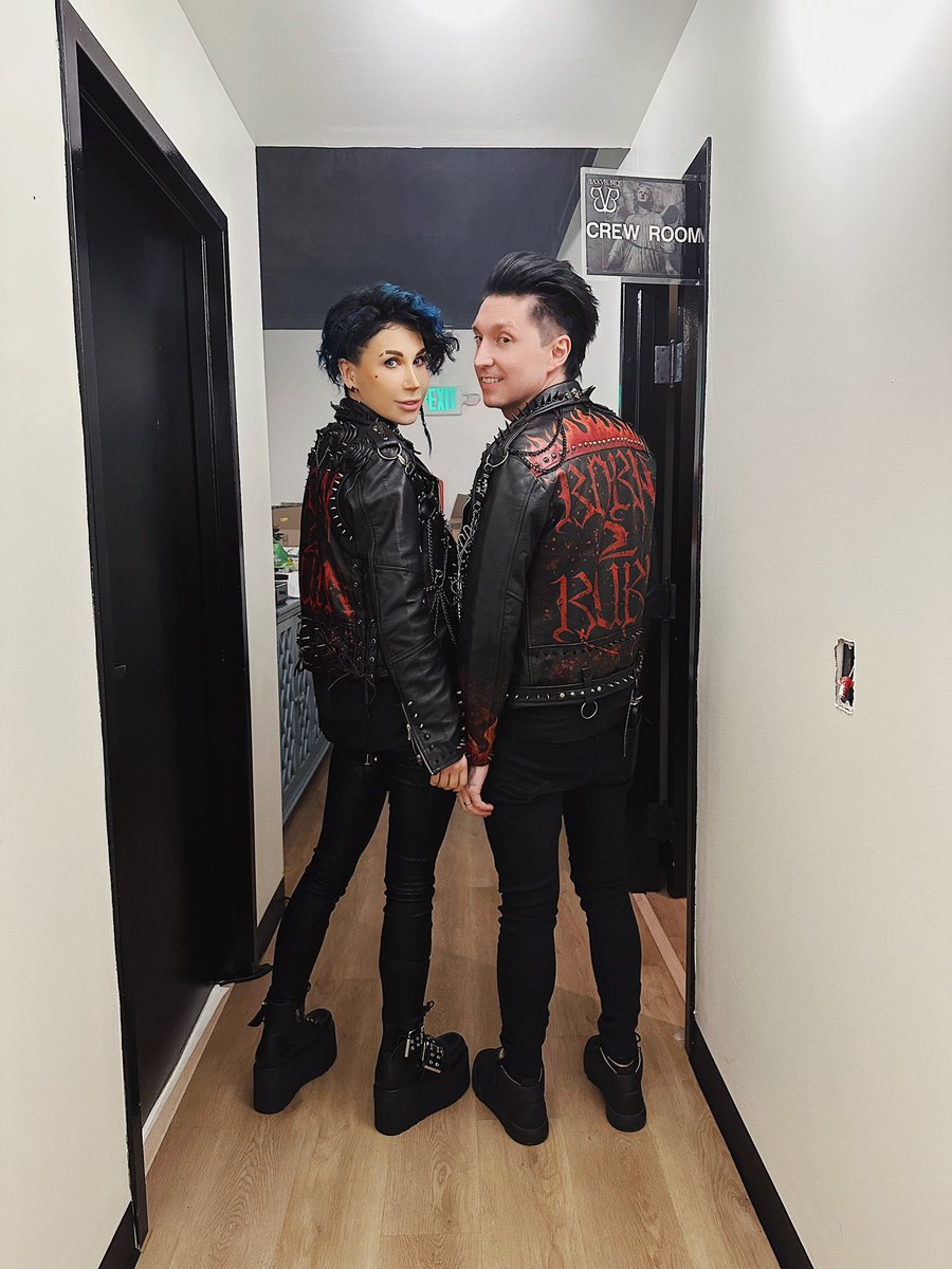 Two 🍑🍑 (with <a href="/JakePittsBVB/">Jake Pitts</a>)🔥🤘😝