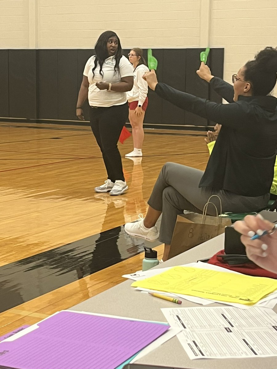 coach_melwalker's tweet photo. Sometimes you just have to put on a mini foam finger and cheer on the kids!! @MrsRoss03 was feeling it…don’t let the picture fool you!! #findjoyinthelittlethings https://t.co/40NUb5RFMk