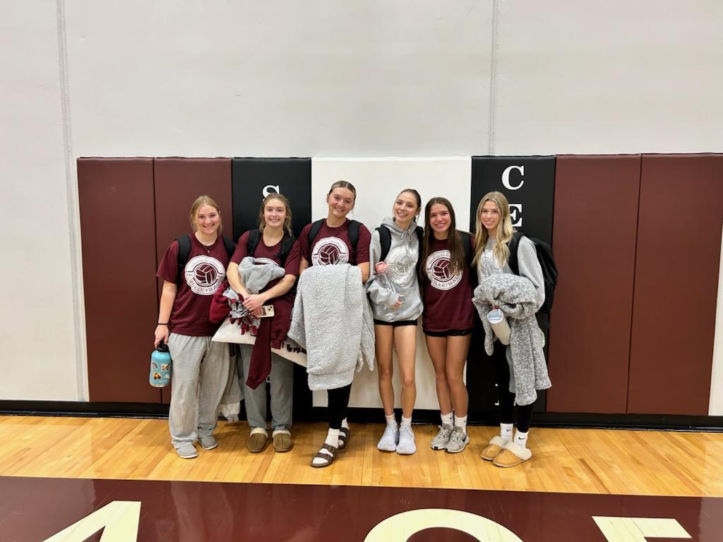 SCMustangVB's tweet photo. Huge thank you to our seniors for all you've given to this program and for being the best leaders! We are all incredibly proud of you, and we will miss you all! https://t.co/ApAm9mstZK