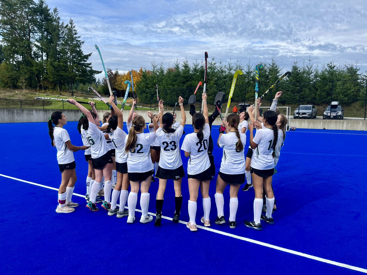 YHS Senior Field Hockey 🏑 Tigers 🐯 - Epic final match and a goal in the dying seconds to win 3-2 and become Senior ISA Champions 🏆 Proud to coach this group of spirited and hard working Yorkies who have such a love of the game!   #believe #letsroarloud