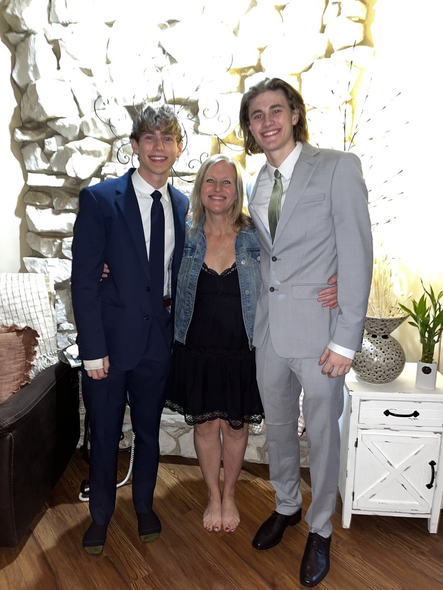 KeriNorris20's tweet photo. Put on your dancing shoes. #middlechildren #dance #2023💙💙 https://t.co/cPCar5McTp