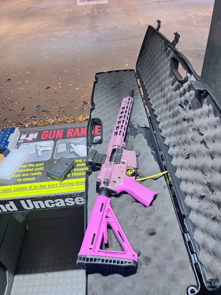 Women should use pink guns 😉😉😉