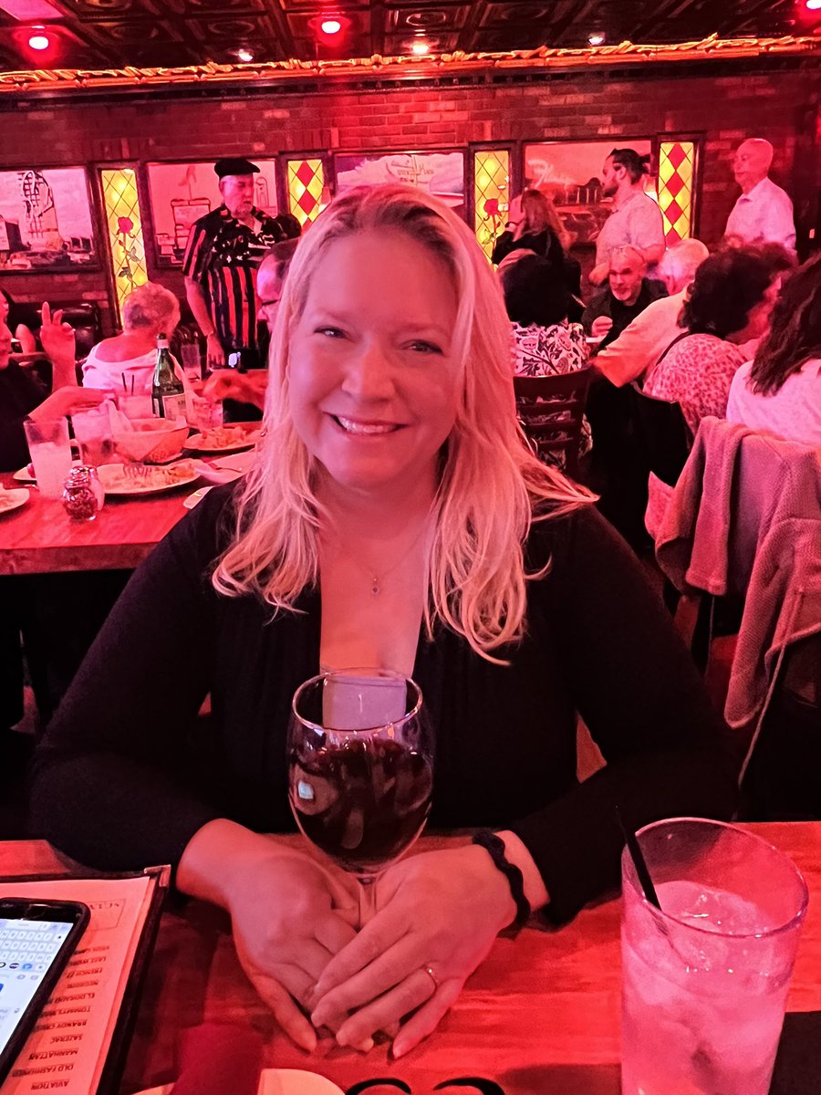 eddiepence's tweet image. Dinner with this hottie before the #garmy meet and greet (Garmy-con 2023 aka GARMAGEDDON!) 
#lasvegas.