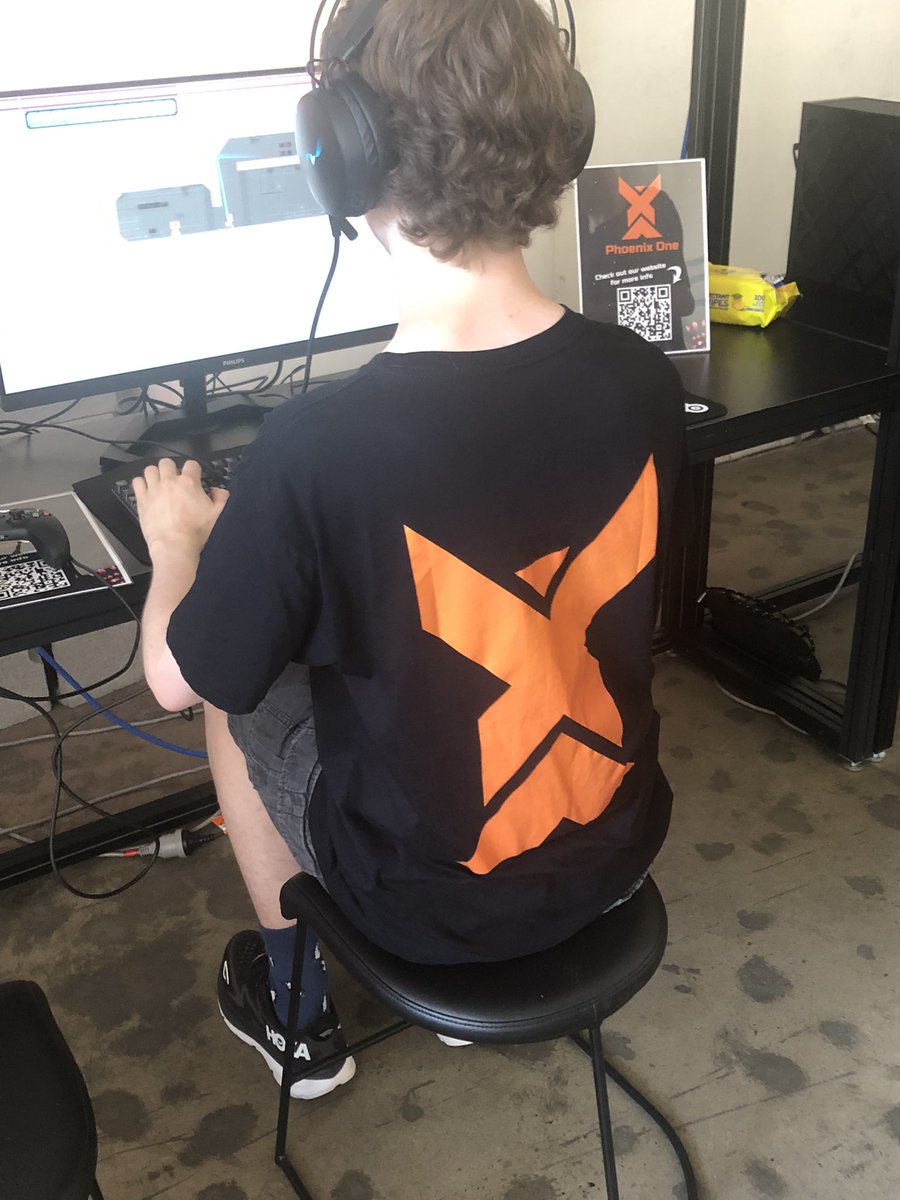 LStands4Winner's tweet photo. Want to have a chat to one of us? Look out for these T-Shirts! https://t.co/sspHJWfQpt