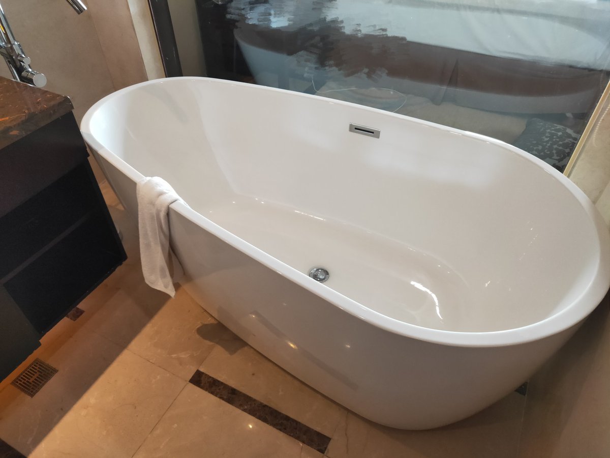 这高层大酒店落地窗不doi可惜了~

#山东 #健身 #晨勃 #doi #做爱 #约 #sp #浴缸 #肉棒 #男菩萨 #落地窗