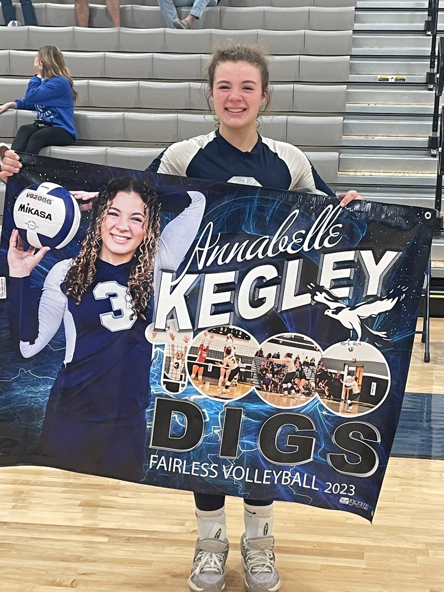 AthleticFalcons's tweet photo. Last play of the game Annabelle received her 1000 dig. Great Job Annabelle!! https://t.co/NgC3hgHN9F