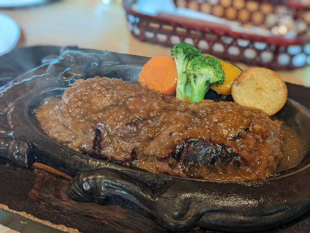 heliumix's tweet photo. 2泊で大阪-東京してきました。
2.x倍程度のまったりライド。楽しかった〜♪

ルートは @barubaru24 さんのGPXを参照させていただきました！

Makuakeで入手できたFujichikaのTUBELESSCUE ONE PACK。#MAKUHAL

#なななサイクルキャップ 
#davosd309
@davos_fukaya https://t.co/AYi88rJREh