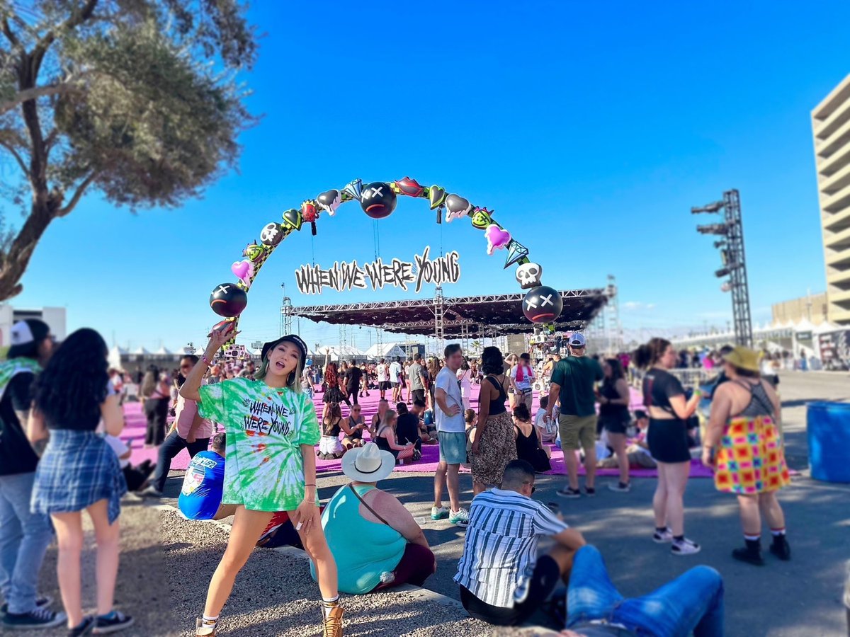 KODAKUMINET's tweet photo. When We Were Young!!! at Las Vegas🔥

#WWWY #WhenWeWereYoung #Festival 
#LasVegas #kodakumi #倖田來未 https://t.co/dTq2BRA1NM