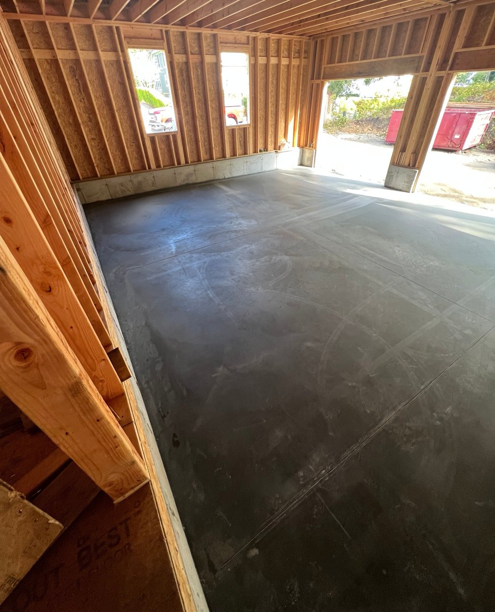 AdvancedGCCT's tweet image. Exciting news from the Advanced Group construction team! We've just successfully poured the concrete slab for the garage at our latest project in beautiful Westerly.
#ConstructionExcellence #WesterlyBuilders #AdvancedGroupProjects