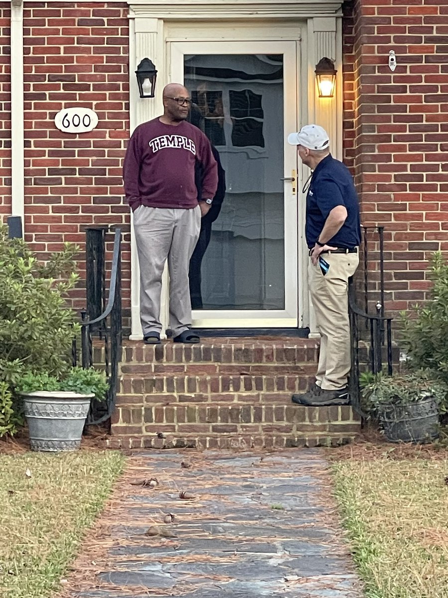 MikeDillenderVA's tweet photo. I finished up my day by knocking on doors and encouraging everyone to vote early. I had a doorknocking first today, I was given a book about how people should  take an active part in political life and honoring our civic duties. https://t.co/4jY8a1JDte