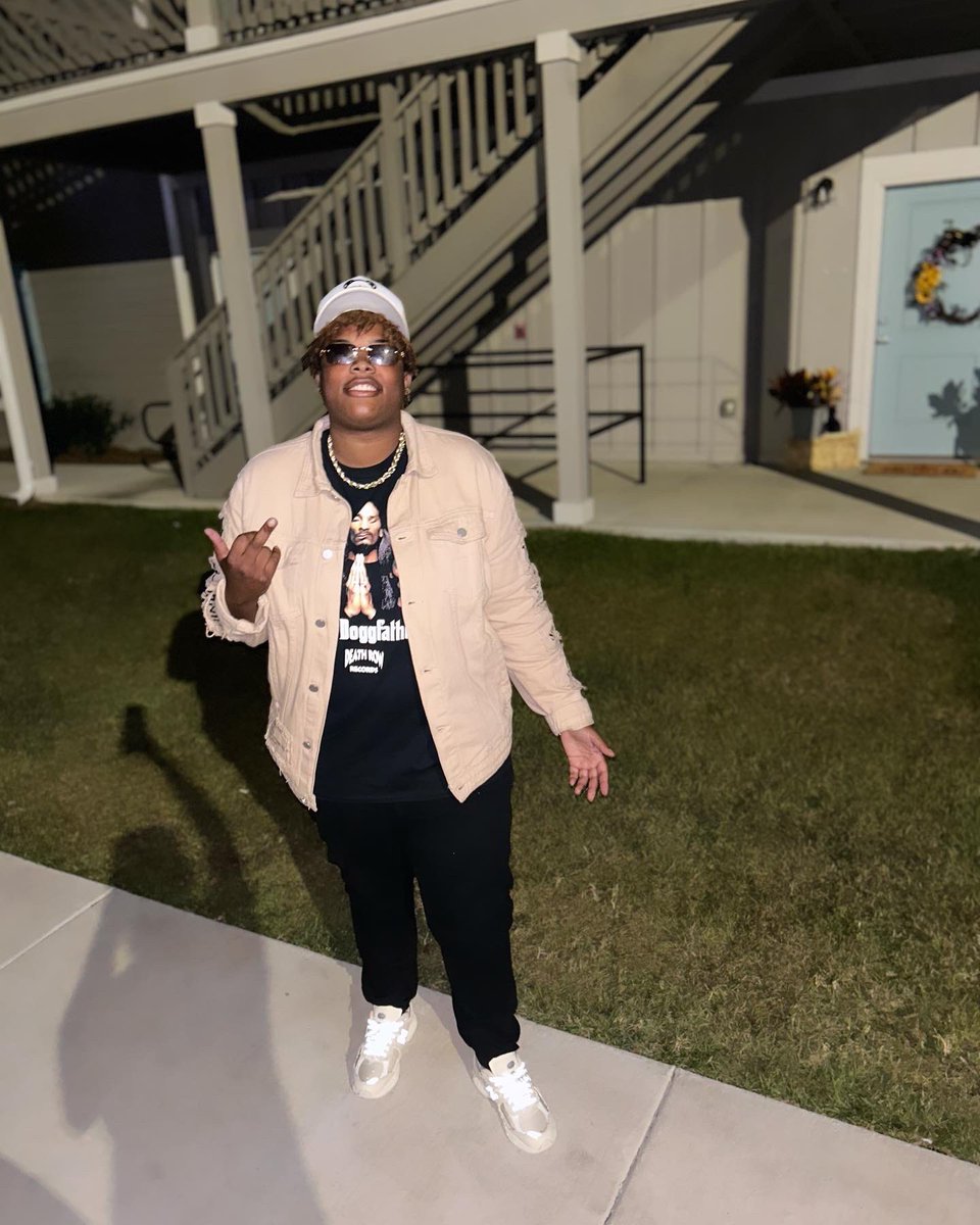 _KeyahSmith_'s tweet image. being a real 🥷🏾 weighs much more than all that clout.