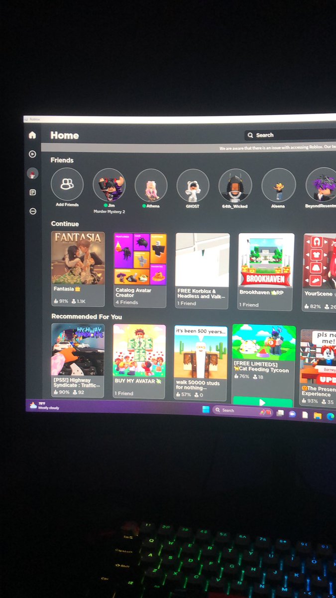 ItsPossessedXD's tweet photo. ROBLOX SEVERS ARE BACK UP???? https://t.co/y2BFQ9kL2R