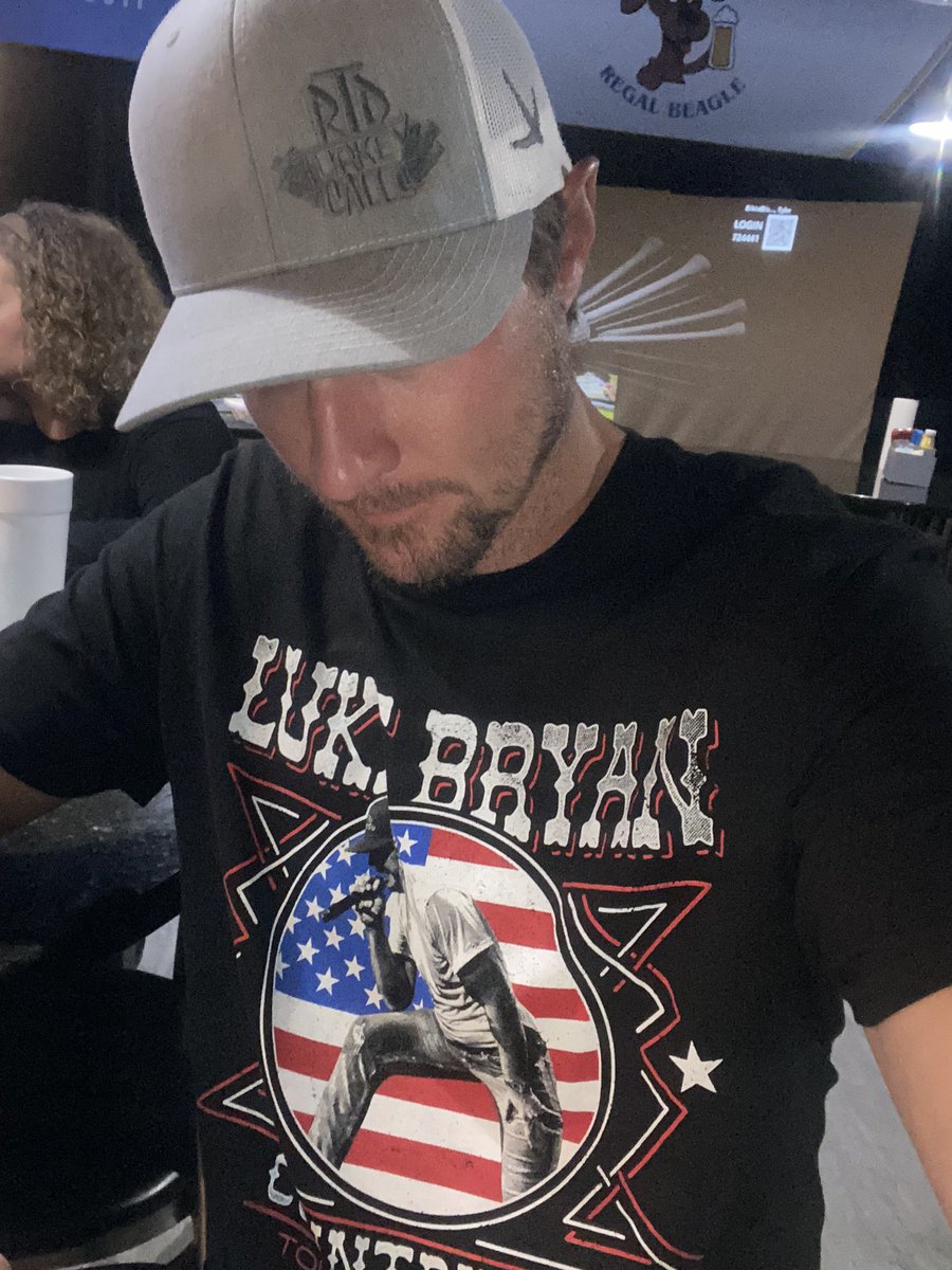 BrianMadson's tweet photo. @lukebryan #RTDTurkeyCalls are what you need.  Huntin’ Fishin’ Lovin’ every day with a beer in my hand! https://t.co/TA8GPHfjVC