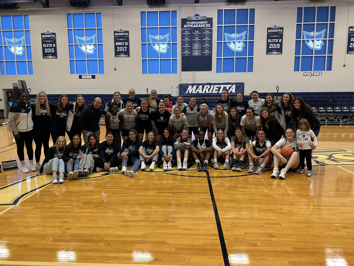 A ton of wins, a few 💍’s, and a lot of 💙 with this group 🥹

Elated to have our alumni back on campus! They have given our program so much over the years and are role models for our current team 🫡

Homecoming 2023 ✅