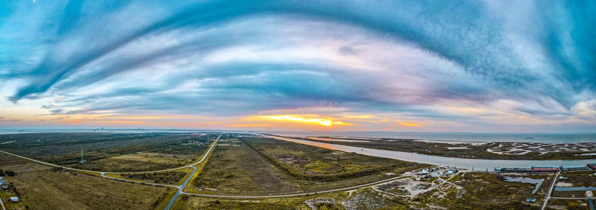 davis_wx's tweet image. Not as much color as I hoped for but I'll take that sunset over the Bay. #txwd