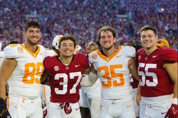 1rebelathletics's tweet photo. ONCE A REBEL, ALWAYS A REBEL! Proud of our former @1rebelfootball athletes! https://t.co/QM43fBKn7x