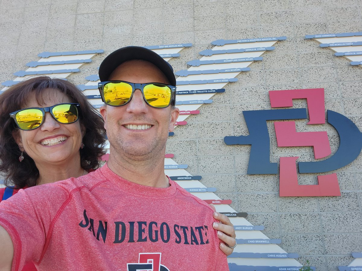 bobjmurphy's tweet photo. Let's go! #goaztecs https://t.co/0qi3T1HaeX