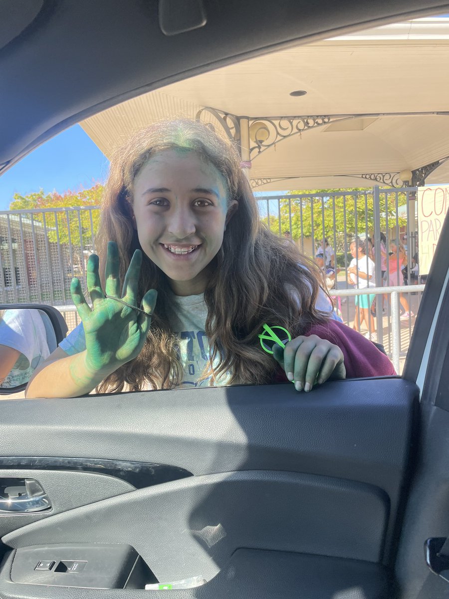 Mrs_IbrahimCV's tweet photo. Dropped her off clean, picked her up green! ๐ Best jogathon yet!!! ๐ @BostoniaGlobal #kidsofteachers https://t.co/qLf2wI1uAd