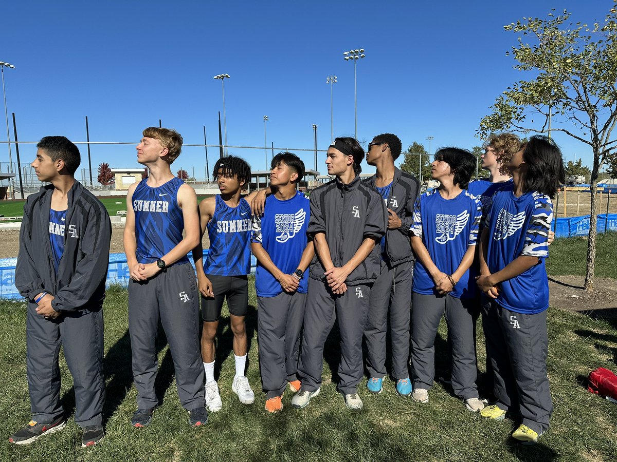 cross_sumner's tweet photo. It was a beautiful day for race day. Four runners qualified for 5A State Cross Country.  Our squads were ready.  Great job everyone! Rim Rock here they come. https://t.co/CkAbjIIwVH