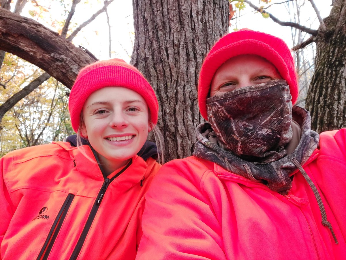 ryantodd1308's tweet photo. Sit 3 and 4 was headed towards being a dud from  deer perspective.  Turned into a good harvest for Ava.  A nice mature doe!!!  #daddaughtertime #meatonthetable #mnyouthhunt https://t.co/LC0F0dM2qR
