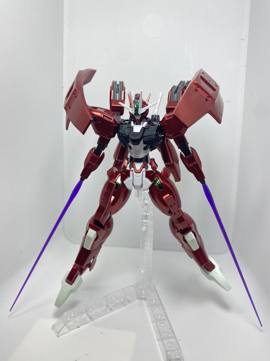 lightman888's tweet photo. 改修に改修を重ねて完成しました✨
ガンダムロンギヌス
一枚目からまさかこんなに変わるとは思わなかった笑
オリジナル機体作るの楽しいですね😄
もっと手を加えたいけどもう少し技術があがったらまた手を加えたいな😅
 #ガンプラは自由だ 
 #ガンプラはどんな自由な発想で作ってもいいんだ https://t.co/6gG1fyMsTD