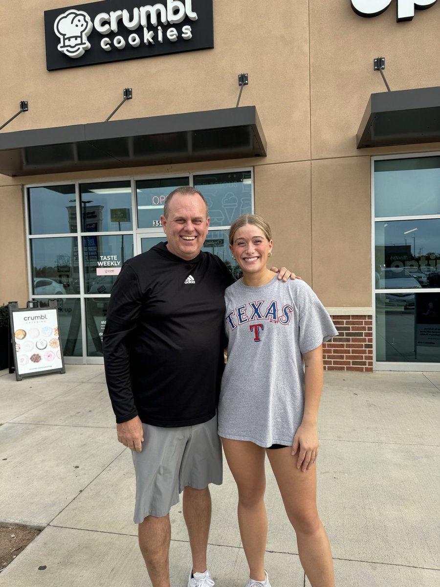 A great day in Abilene supporting BB VB alumni <a href="/Zoealdrich13/">Zoe Aldrich</a> 
Her team sweeps the win in 3 with her getting the match point kill!  Proud of you Zoe and your Billie Pride being shown at the college level!