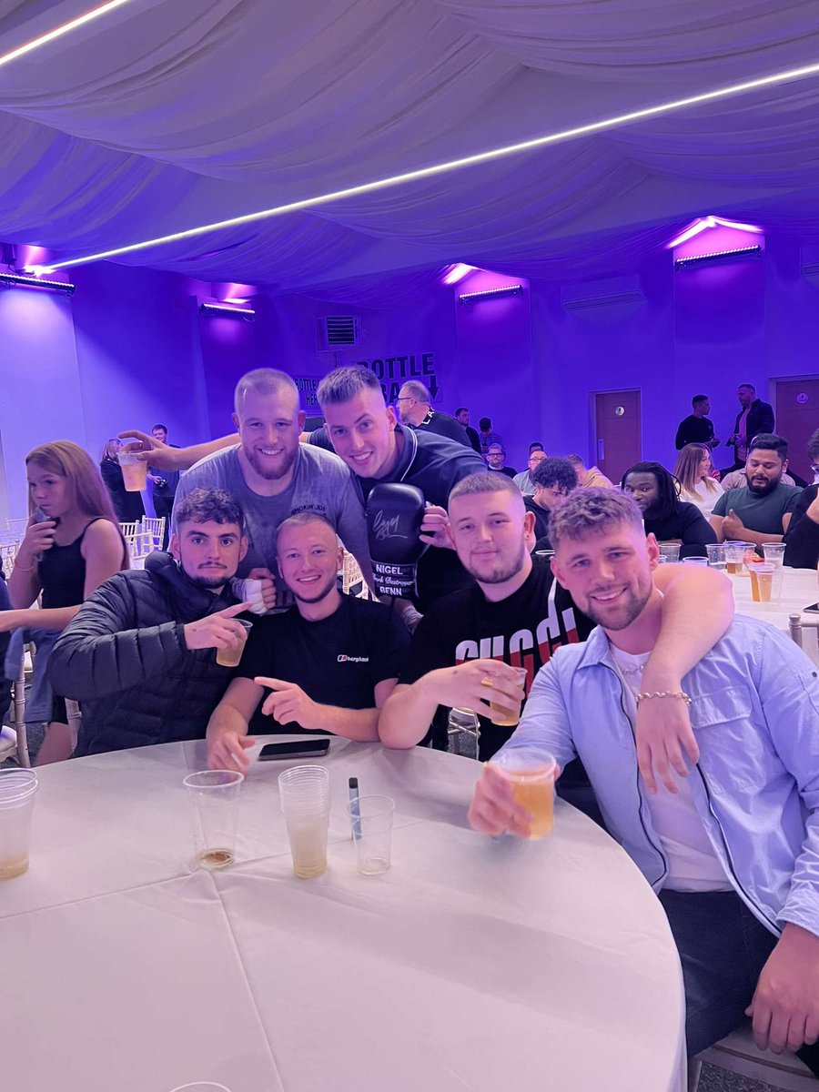 feath__'s tweet image. @Joe_Coll24 home and and away up the selston Stallone @SelstonFC