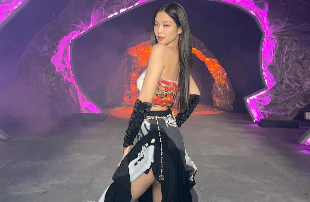 dollstopia's tweet photo. This is the face of someone who is really happy with her life! Y sí, ya sé que la cara de culo siempre la tengo presente, pero hoy me siento tan feliz que mi rbf no quiere dejarse notar >< ¿Será que hacemos otro show un poco más largo? 

𝑛i𝕟a'𝓈 𝓁ove ౨ৎ 𝚗ote𝕓ook https://t.co/lGanGCLAZE